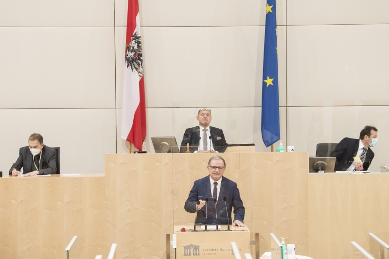 Am Rednerpult: Nationalratsabgeordneter Karlheinz Kopf (V)