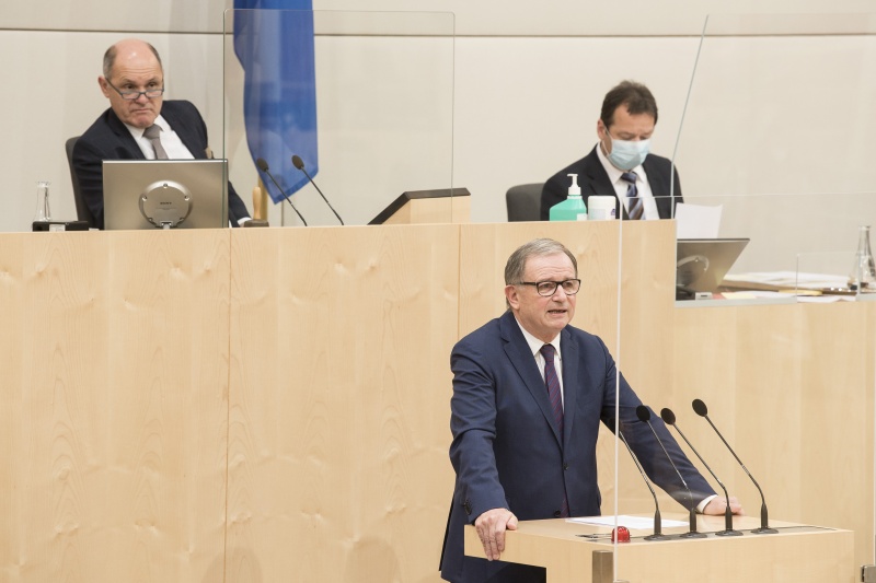 Am Rednerpult: Nationalratsabgeordneter Karlheinz Kopf (V)