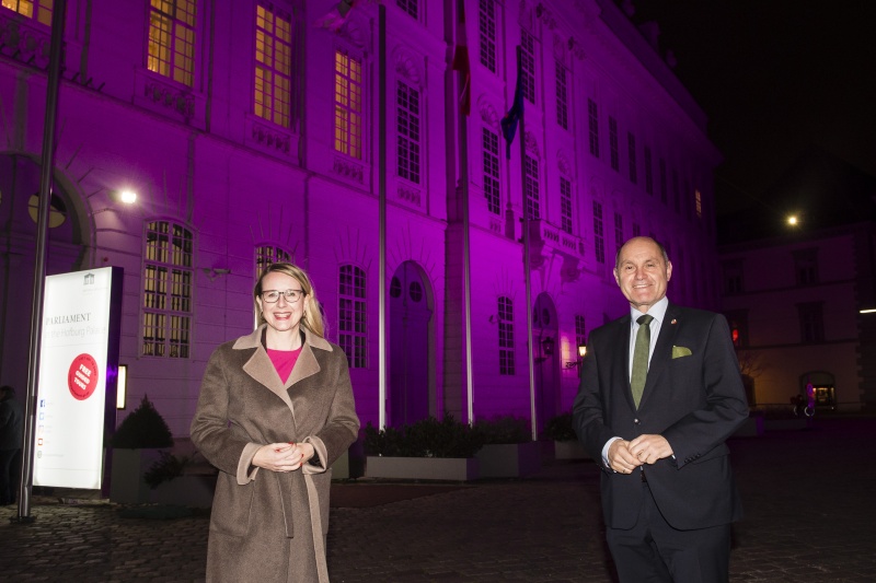 Von rechts: Nationalratspräsident Wolfgang Sobotka (ÖVP), Wirtschaftsministerin Margarete Schramböck (ÖVP)