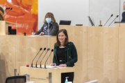 Nationalratsabgeordnete Claudia Plakolm (ÖVP) am Rednerpult