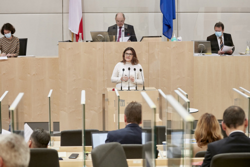 Am Rednerpult: Nationalratsabgeordnete Alexandra Tanda (ÖVP)