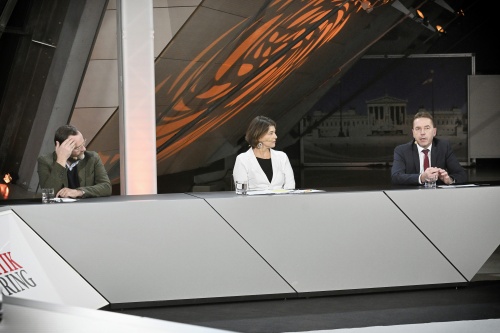 Von links: Nationalratsabgeordneter Josef Schellhorn (NEOS), Nationalratsabgeordnete Elisabeth Götze (GRÜNE), Nationalratsabgeordneter Erwin Angerer (FPÖ)