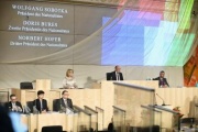 Präsidium von links: Zweite Nationalratspräsidentin Doris Bures (SPÖ), Nationalratspräsident Wolfgang Sobotka (ÖVP), Dritter Nationalratspräsident Norbert Hofer (F)