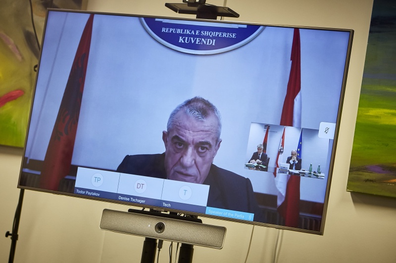 Am Monitor: Parlamentspräsident der Republik Albanien Gramoz Ruçi