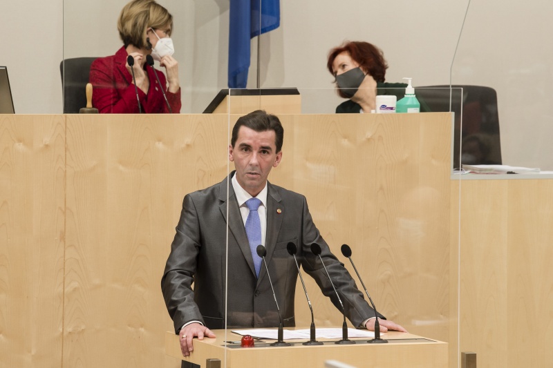 Am Rednerpult: Bundesrat Josef Ofner (FPÖ)