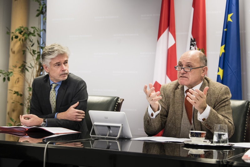 Von rechts: Nationalratspräsident Wolfgang Sobotka (ÖVP),  Parlamentsdirektor Harald Dossi