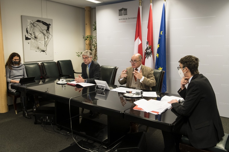 Von rechts: Nationalratspräsident Wolfgang Sobotka (ÖVP),  Parlamentsdirektor Harald Dossi