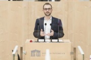 Am Rednerpult: Bundesrat Sebastian Kolland (ÖVP)