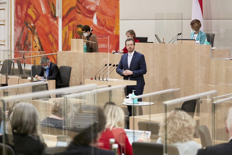 Am Rednerpult Bundesrat Karlheinz Kornhäusl (ÖVP)