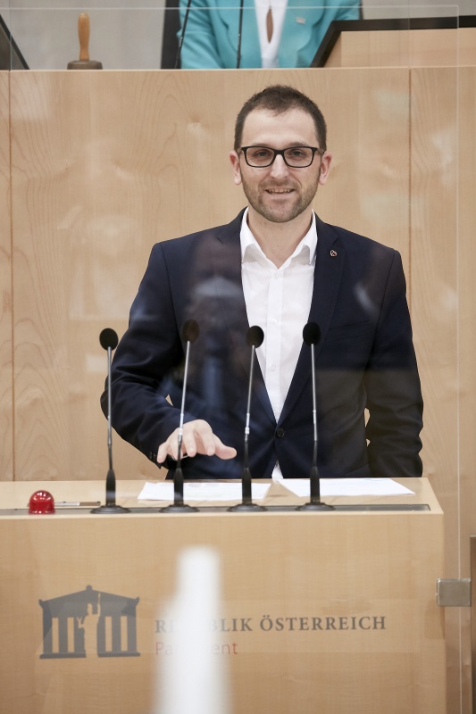 Am Rednerpult Bundesrat Sebastian Kolland (ÖVP)