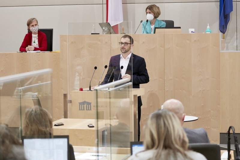 Am Rednerpult Bundesrat Sebastian Kolland (ÖVP)