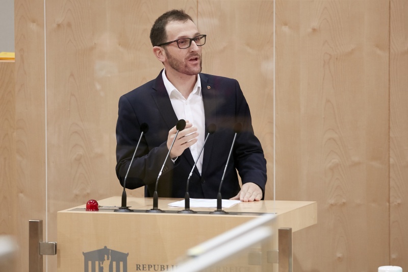 Am Rednerpult Bundesrat Sebastian Kolland (ÖVP)