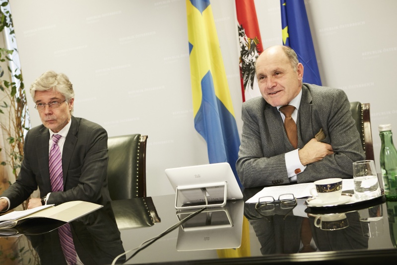 Von rechts: Nationalratspräsident Wolfgang Sobotka (ÖVP), Parlamentsdirektor Harald Dossi