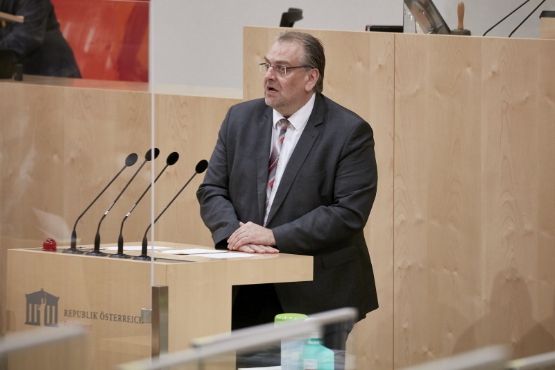 Am Rednerpult Nationalratsabgeordneter Andreas Kollross (SPÖ)