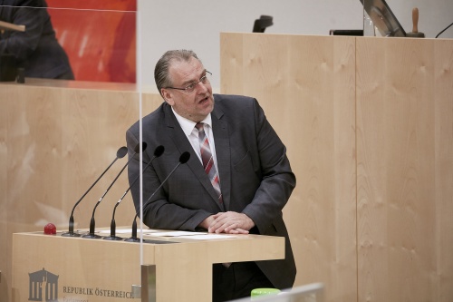 Am Rednerpult Nationalratsabgeordneter Andreas Kollross (SPÖ)
