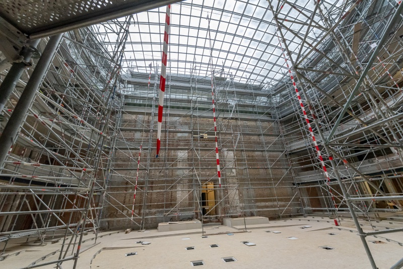 Blick Richtung Glaskuppel im NR-Saal