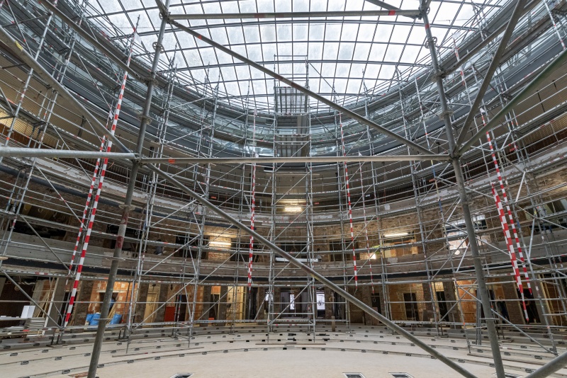 Blick Richtung Glaskuppel im NR-Saal