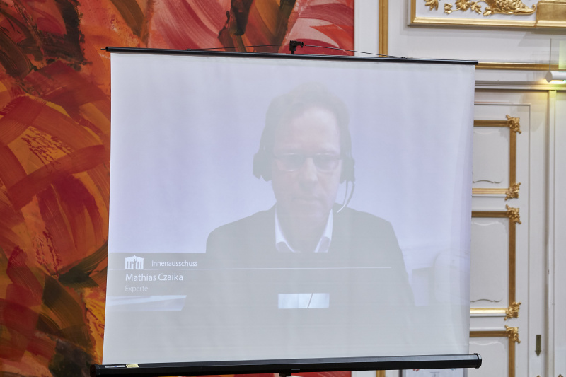 Online zugeschalten Mathias Czaika Donauuniversität Krems