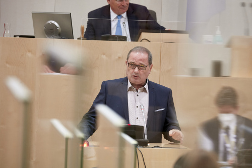 Am Rednerpult Nationalratsabgeordneter Dietmar Keck (SPÖ)
