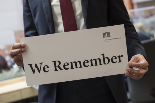 Tafel: We Remember