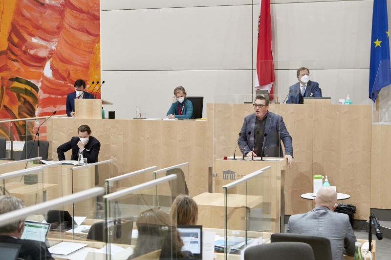 Am Rednerpult Vorsitzender der Bundesratsfraktion Christoph Steiner (FPÖ)