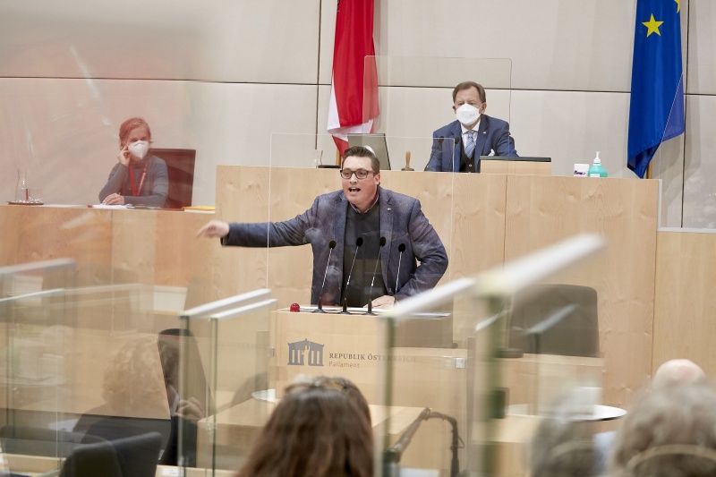 Am Rednerpult Vorsitzender der Bundesratsfraktion Christoph Steiner (FPÖ)