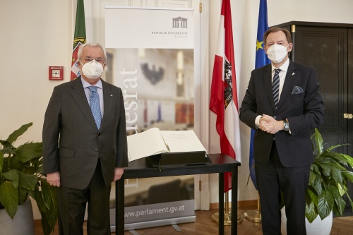 Von rechts: Bundesratspräsident Christian Buchmann (ÖVP), Botschafter Antonio Almeida Riberio
