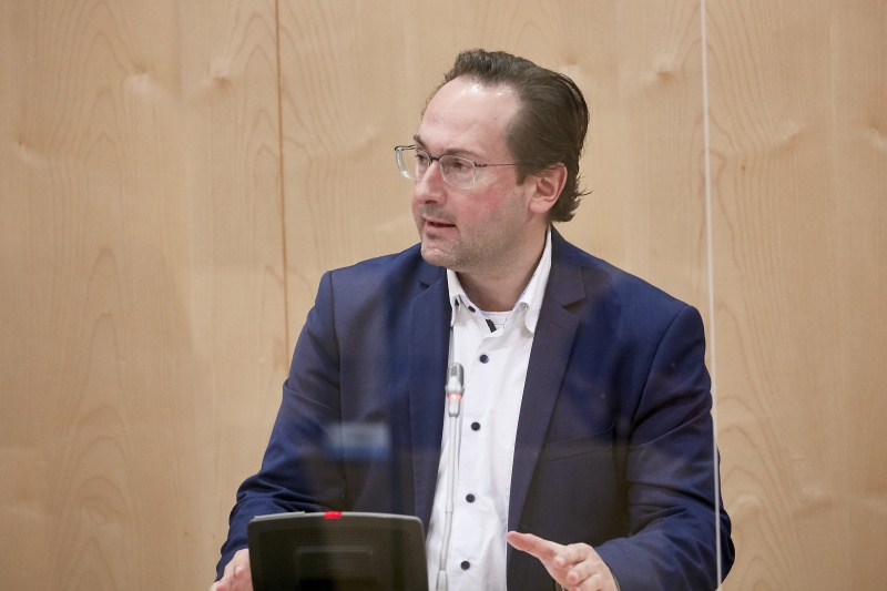 Am Rednerpult Nationalratsabgeordneter Andreas Minnich (ÖVP)