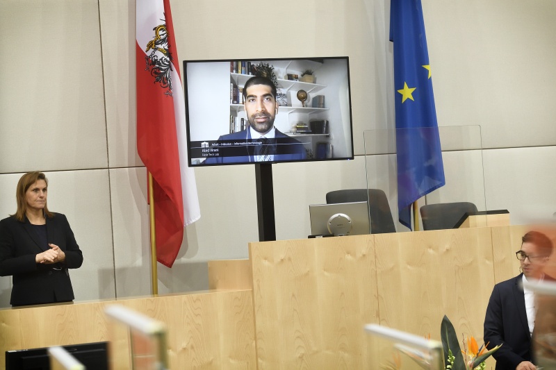 Live zugeschalten Abid Virani