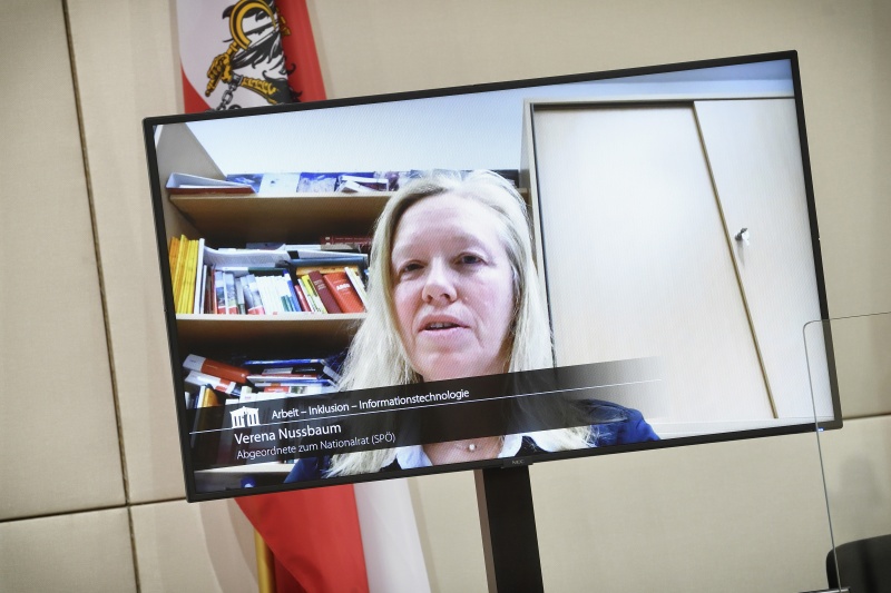 Live zugeschalten Nationalratsabgeordnete Verena Nussbaum (SPÖ)