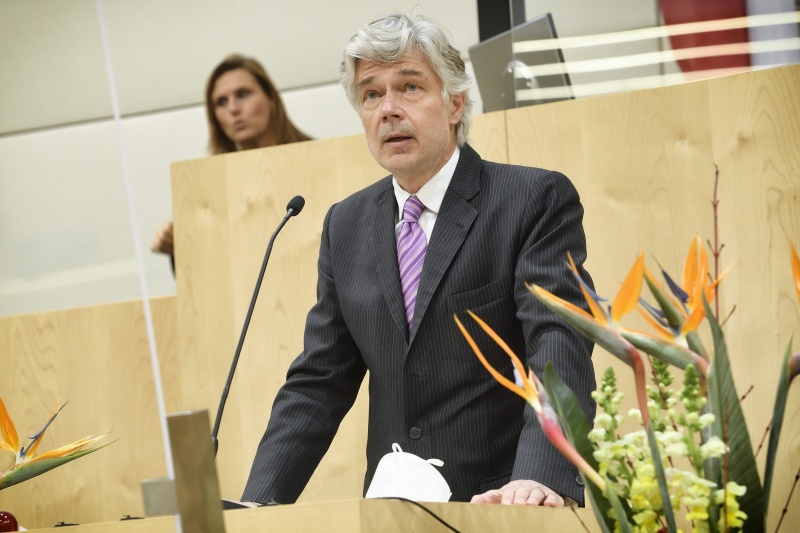 Schlussworte durch Parlamentsdirektor Harald Dossi