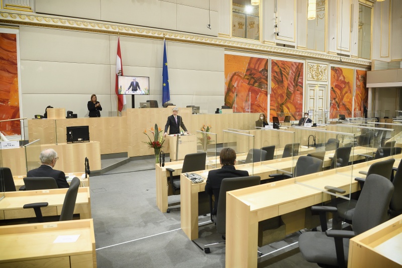 Schlussworte durch Parlamentsdirektor Harald Dossi