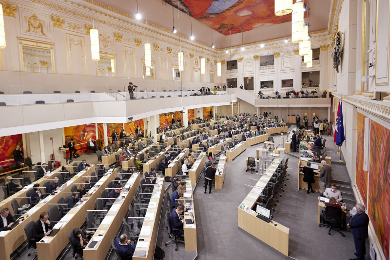 Blick Richtung SitzungsteilnehmerInnen