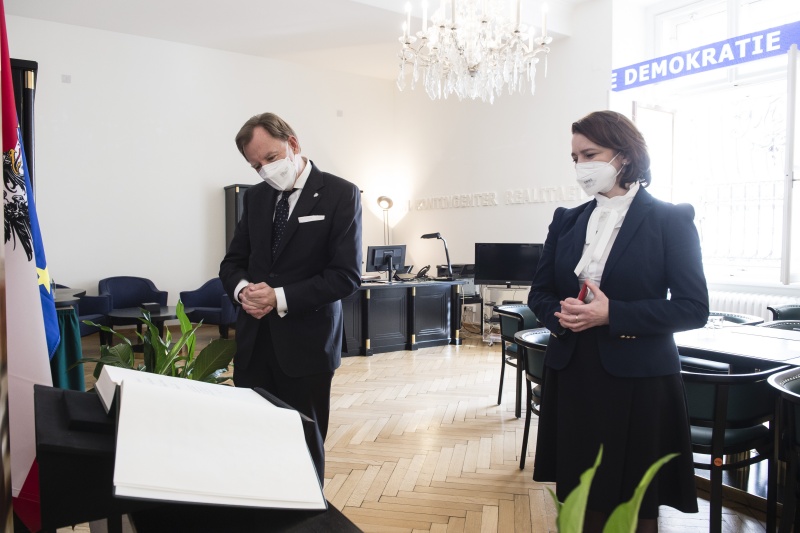 Von links: Bundesratspräsident Christian Buchmann (ÖVP), Slowenische Botschafterin Mag.a Ksenija Škrilec