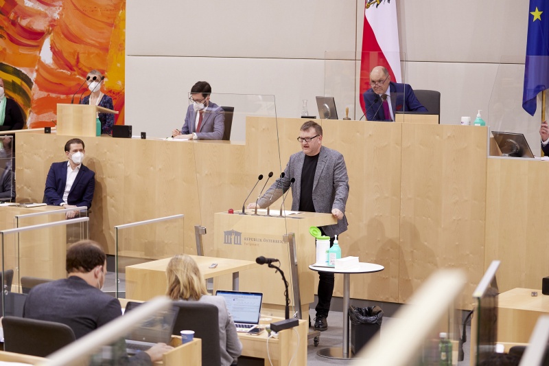 Am Rednerpult Nationalratsabgeordneter Markus Koza (GRÜNE)
