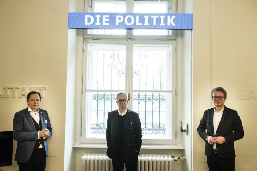 Von links: Bundesratspräsident Christian Buchmann (ÖVP), Künstler Prof. Richard Kriesche, Kulturlandesrat Steiermark Christopher Drexler (ÖVP)