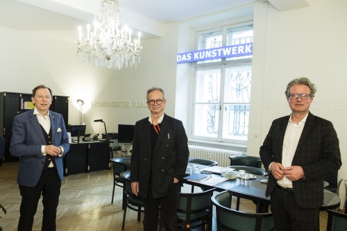 Von links: Bundesratspräsident Christian Buchmann (ÖVP), Künstler Prof. Richard Kriesche, Kulturlandesrat Steiermark Christopher Drexler (ÖVP)