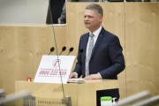 Nationalratsabgeordneter Andreas Hanger (ÖVP) am Wort