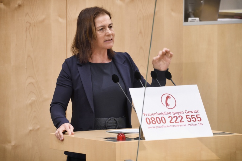 Nationalratsabgeordnete Bettina Zopf (ÖVP) am Wort