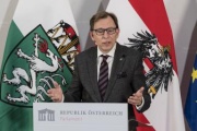 Am Rednerpult: Bundesratspräsident Christian Buchmann (ÖVP)