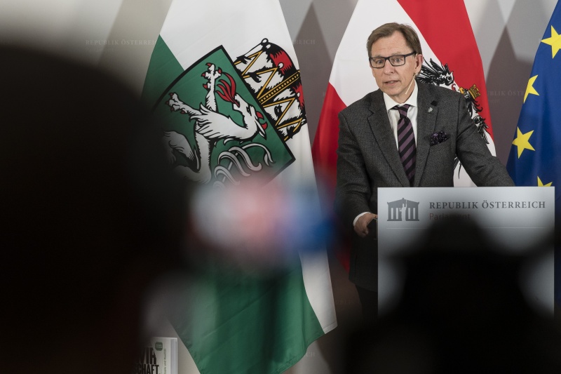 Am Rednerpult: Bundesratspräsident Christian Buchmann (ÖVP)