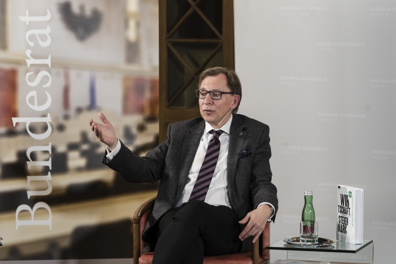 Am Podium: Bundesratspräsident Christian Buchmann (ÖVP)