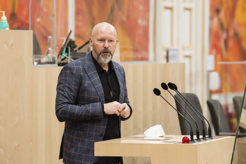 Am Rednerpult: Bundesrat Marco Schreuder (GRÜNE)