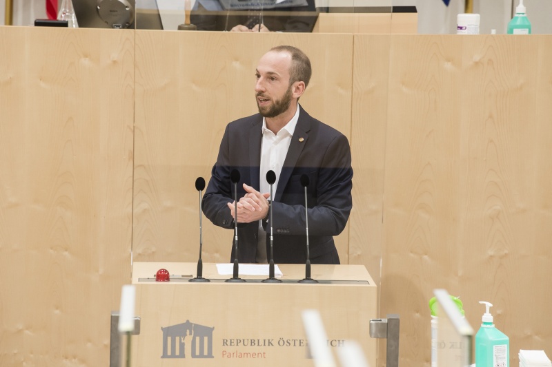 Am Rednerpult: Bundesrat David Egger (SPÖ)