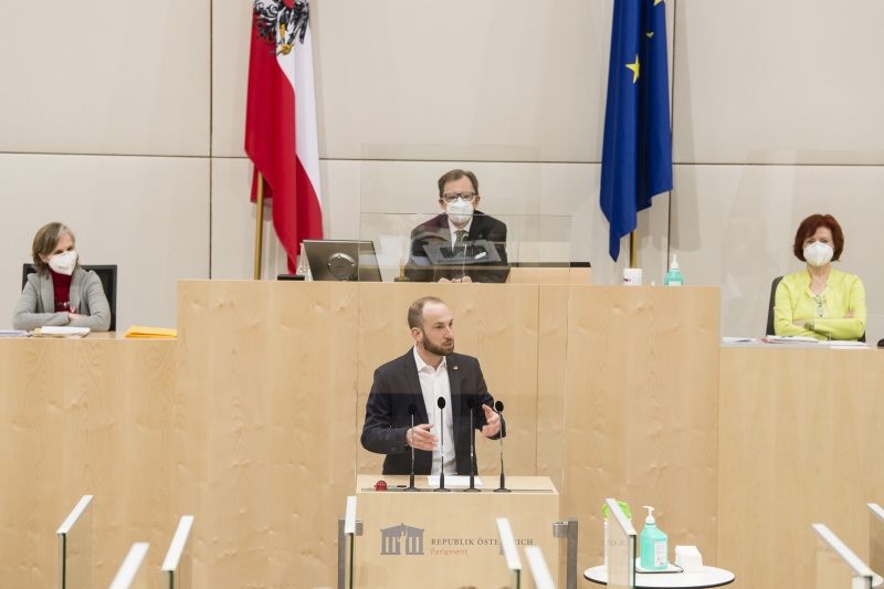 Am Rednerpult: Bundesrat David Egger (SPÖ)