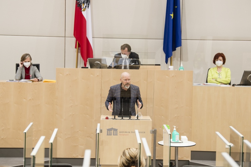 Am Rednerpult: Bundesrat Marco Schreuder (GRÜNE)