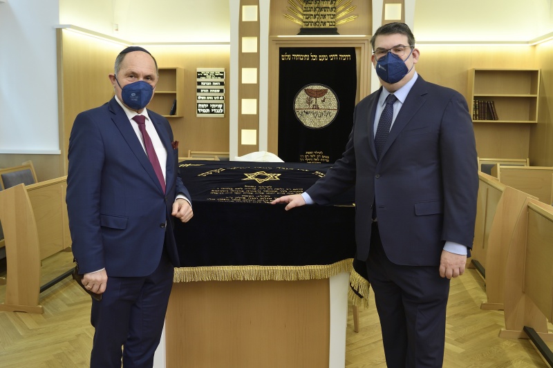 Von links: Nationalratspräsident Wolfgang Sobotka (ÖVP), Präsident der Israelitischen Kultusgemeinde Wien Oskar Deutsch