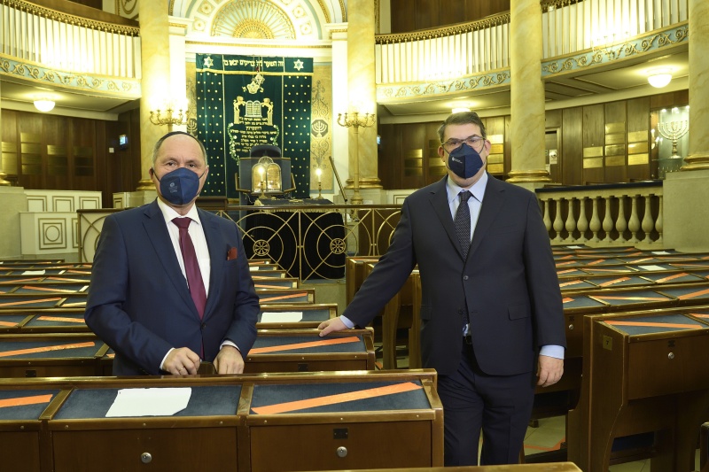 Von links: Nationalratspräsident Wolfgang Sobotka (ÖVP), Präsident der Israelitischen Kultusgemeinde Wien Oskar Deutsch