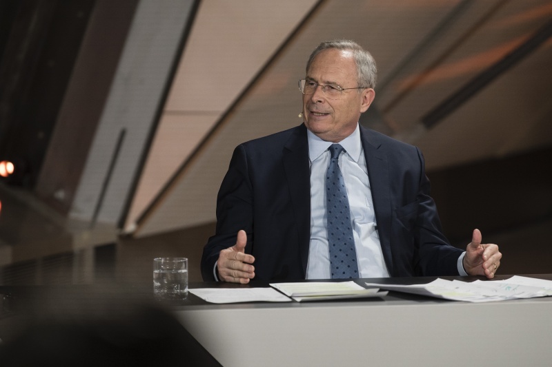 Am Podium: Nationalratsabgeordneter Karl Mahrer (ÖVP)