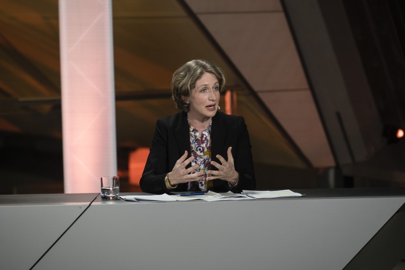 Am Podium: Nationalratsabgeordnete Stephanie Krisper (NEOS)